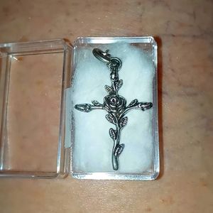 DAINTY STAINLESS ROSE CROSS